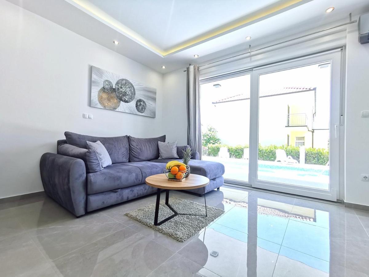 Seka Apartments With A Pool Kaštela 외부 사진
